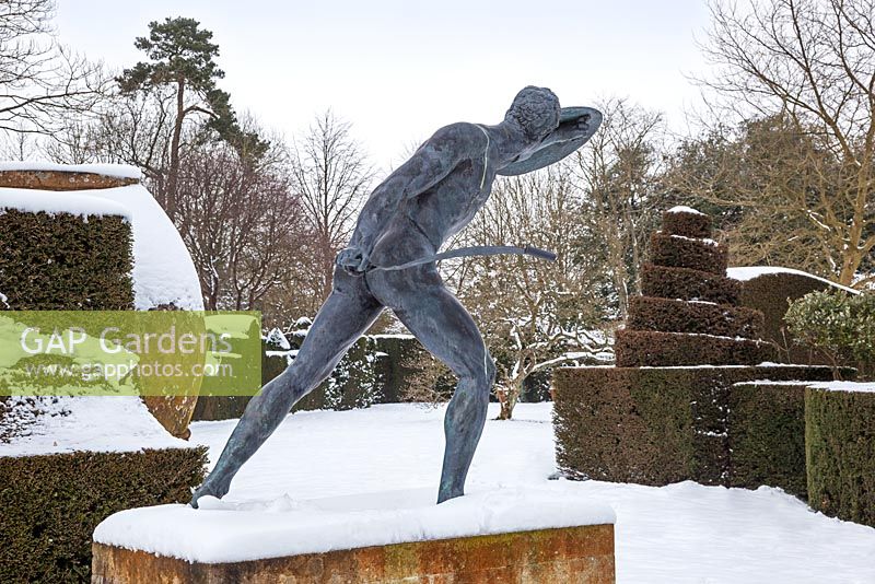 Statue du gladiateur borghèse, Highgrove Garden dans la neige, 21 janvier 2013