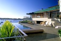 Terrasse côtière avec coin salon et niveaux surélevés - Australie
