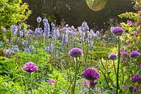 The Sundial Garden, Highgrove, mai 2014.