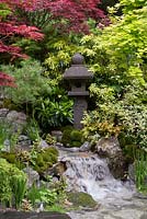 Edo no Niwa - Edo Garden, reflétant une époque où les jardins d'érables, de mousse et de pierres étaient conçus pour tout le monde, indépendamment de la classe ou de la richesse.