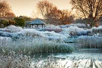 Le jardin du millénaire à Pensthorpe à Norfolk en hiver conçu par Piet Oudolf.