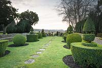 Jardin topiaire à Rodmarton Manor, Glos, Royaume-Uni.