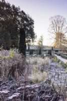 L'East Garden au Bishop's Palace Garden à Wells un matin de janvier.
