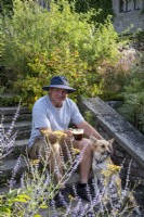 Tom Coward, jardinier en chef des Gravetye Manor Gardens, Sussex