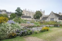 Christ Church College War Memorial Garden depuis Broad Walk, Université d'Oxford, Royaume-Uni 
